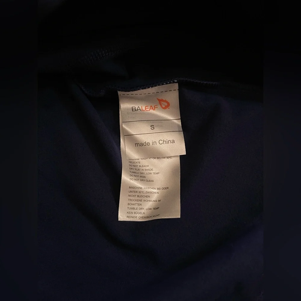 NWT BALEAF Black Thermal Mock Neck Long Sleeve Shirt Zip Pockets Women’s Small - Picture 3 of 6